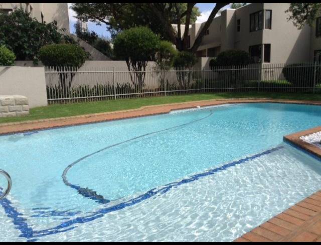 2 BEDROOM TOWNHOUSE FOR SALE IN SANDOWN